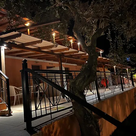 Sissy's San Antonio Thassos *